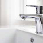 Comment réparer un robinet qui goutte rapidement et efficacement